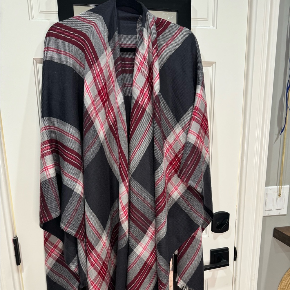 Lululemon wool scarves one size